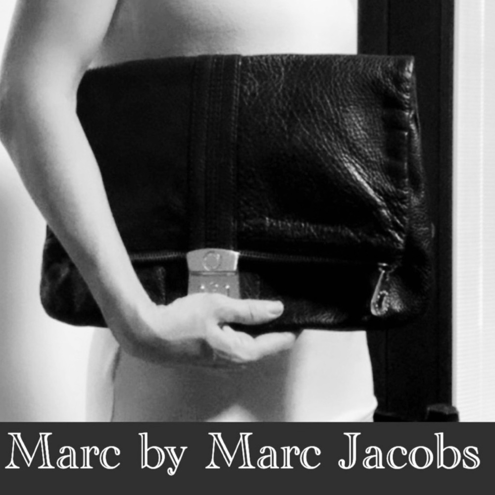Auth Marc by Marc Jacobs black leather clutch bag